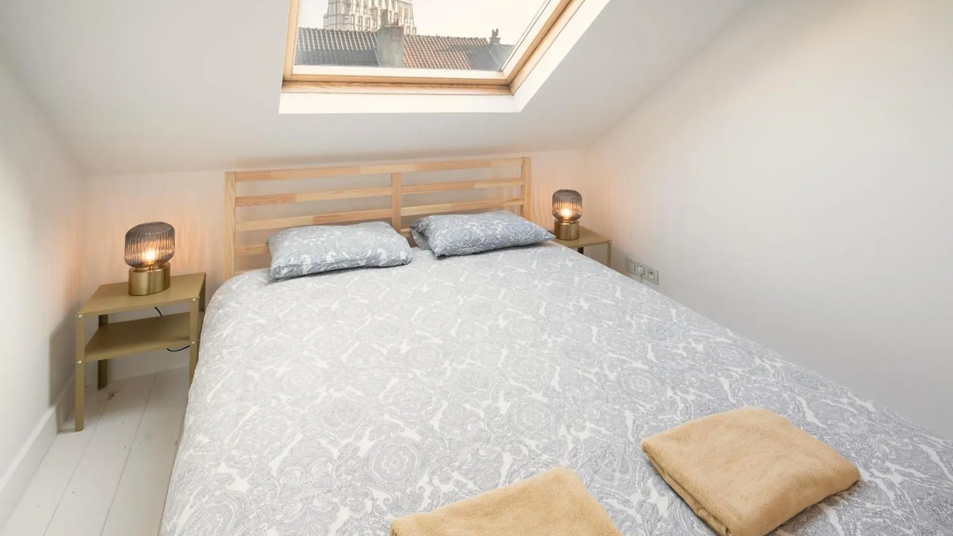 Charming Nationale Street Residence Antwerpen