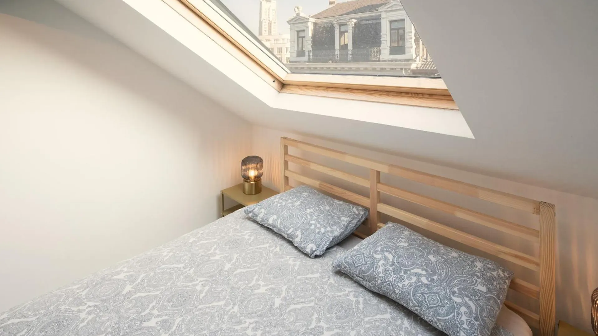 Charming Nationale Street Residence Antwerpen Belgien