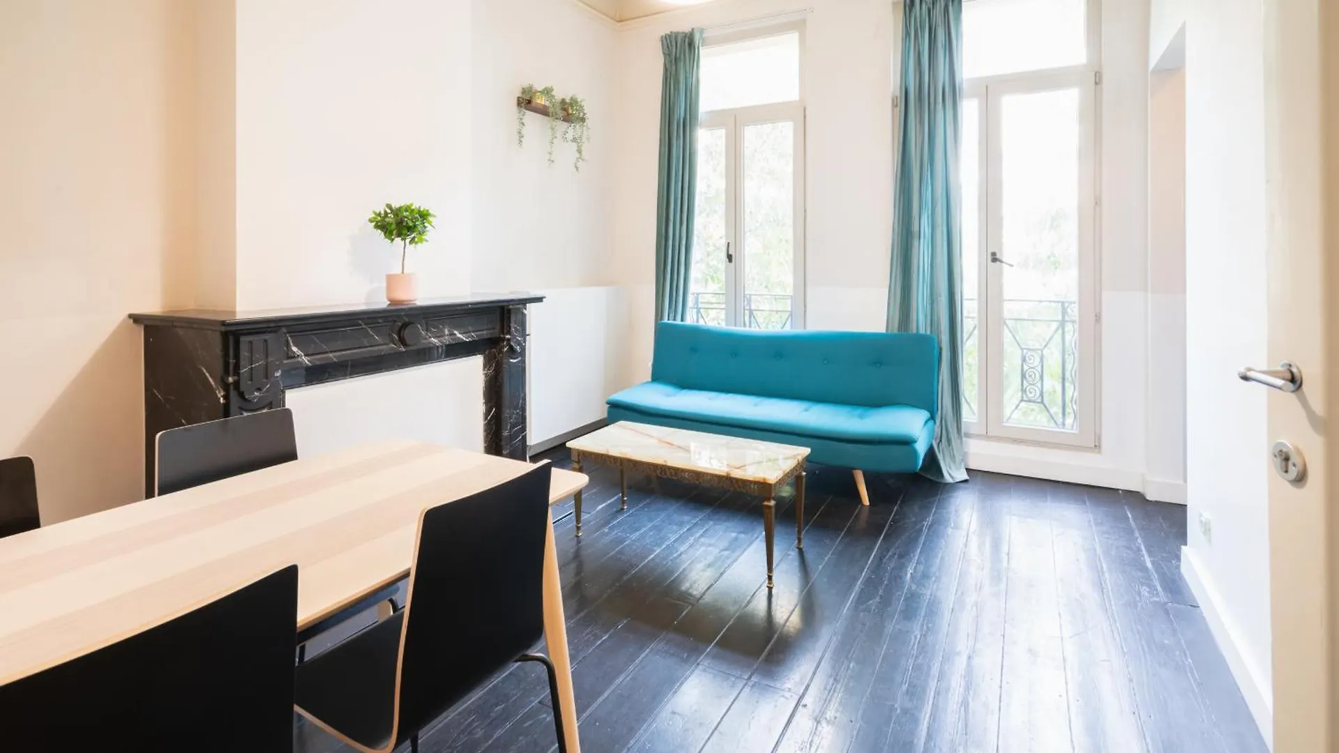 Apartment Charming Nationale Street Residence Antwerpen Belgien